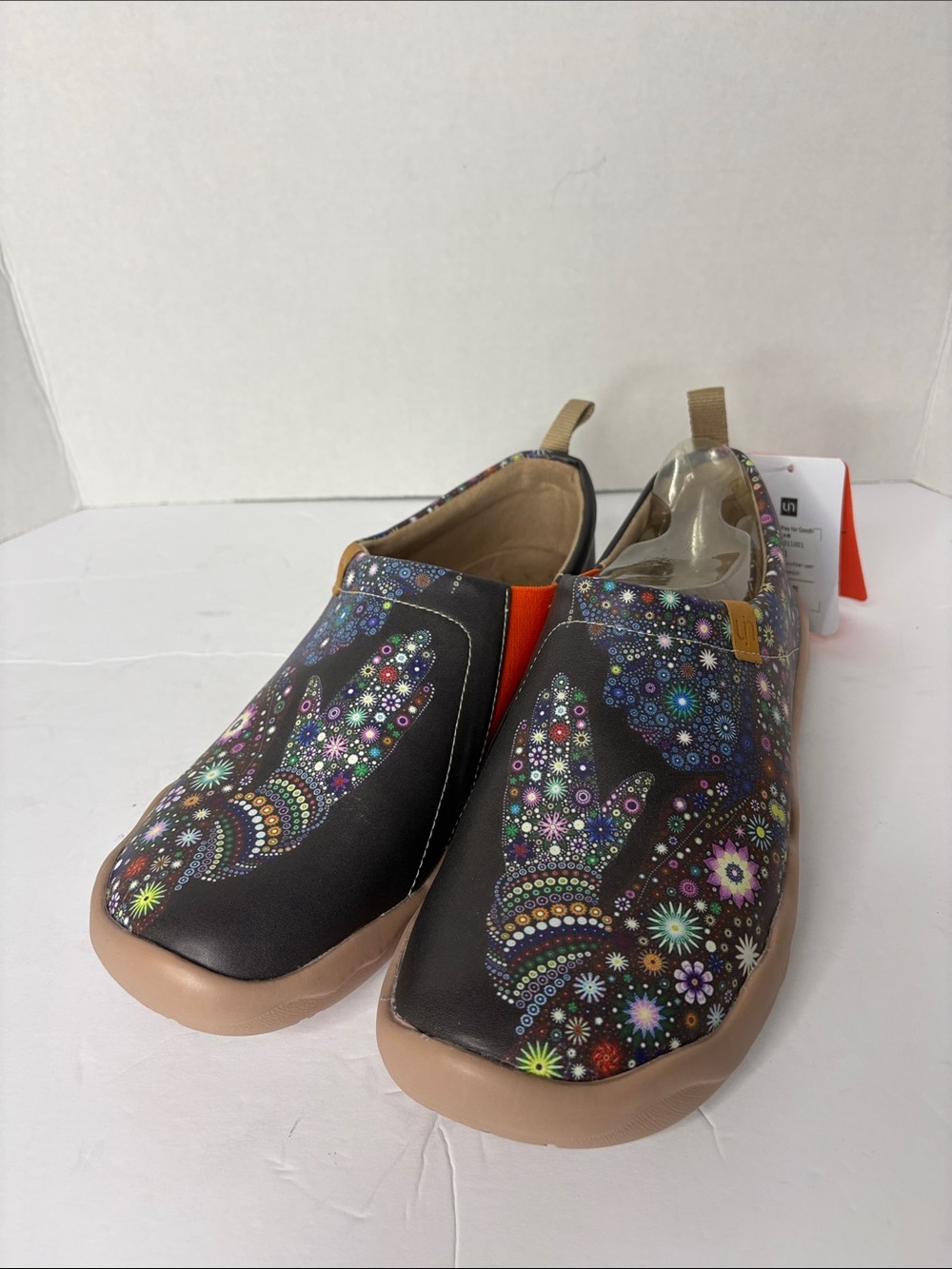 NWT UIN Pray for Goodness Slip On